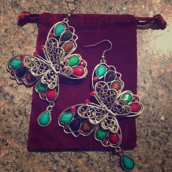 Vintage Earrings - Picture 1 of 1